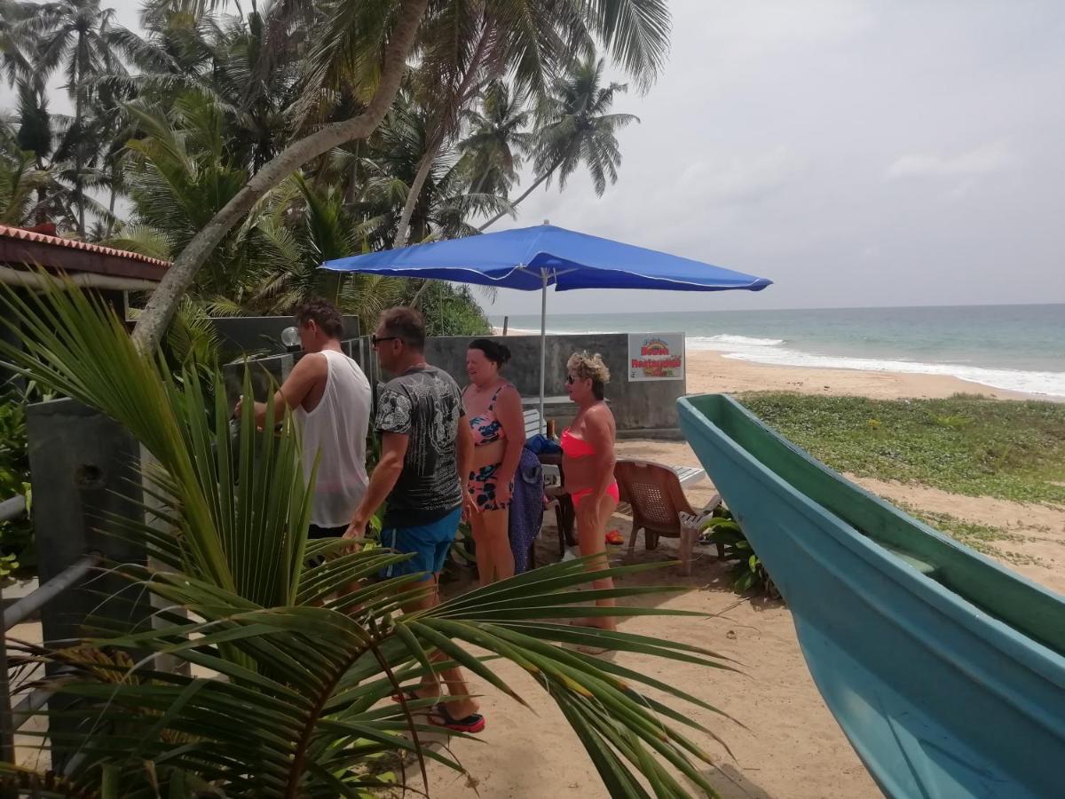 Rainbow Beach Resort อัมบาลังโกดา ภายนอก รูปภาพ